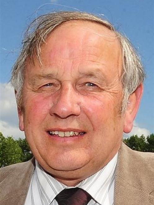Des Smith