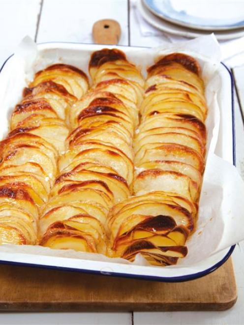 Domino potatoes
