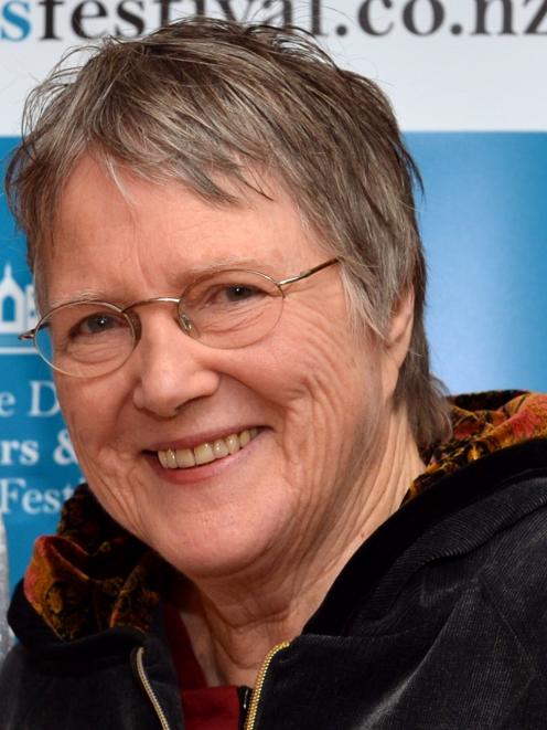 Dr Lynley Hood