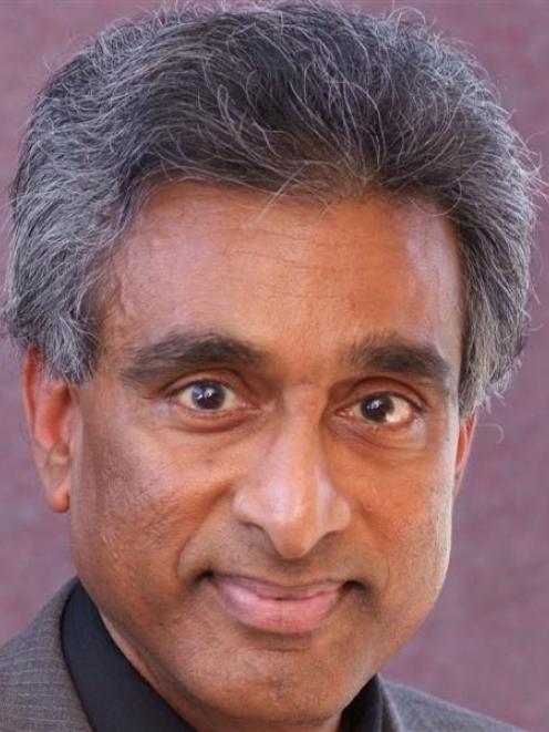 Dr Selva Selvarajah