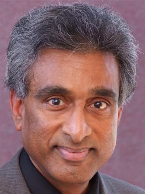Dr Selva Selvarajah