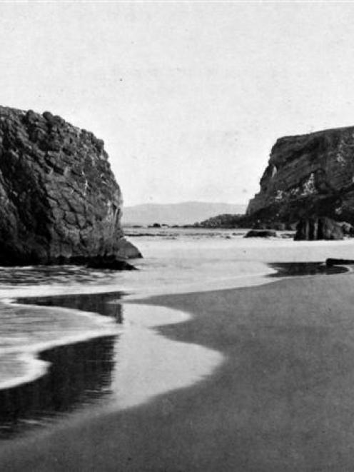 Ebb-tide, Puketeraki Beach, Otago. - Otago Witness, 15.7.1914.