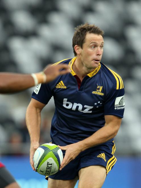 Ben Smith of the Highlanders looks at his options during the round three Super Rugby match...