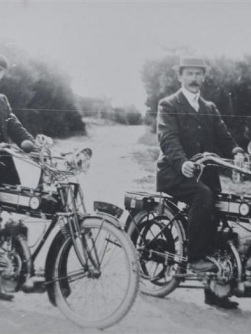 Eric Knight and Frank Russell on Humber motorcycles in 1914. Photo supplied.