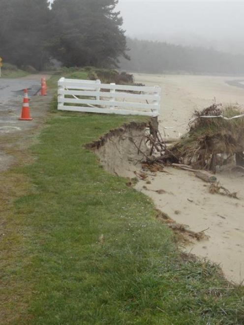 Erosion on Matanaka Dr, Waikouaiti. Photo by Bill Campbell