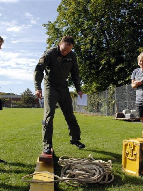 Flight Lieutenant Brendan Walker demonstrates during a leadership skills exercise with Otago...