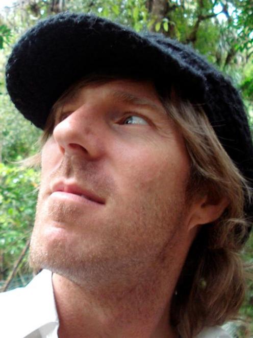 Geoff Gilson (Auckland)<br>
<i>Capturing Other</i>