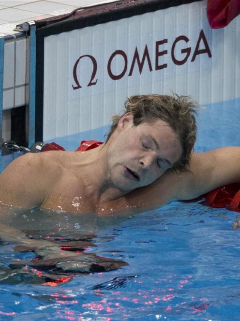 Glenn Snyders reacts after missing out on the men's 100m breaststroke final. Photo / Brett Phibbs