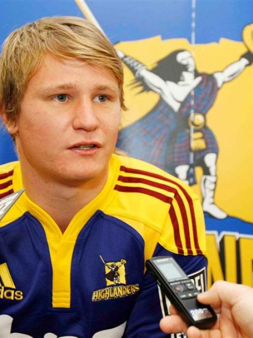 Highlanders' new signing Robbie Robbinson answers questions from the media at the 2010 Super 14...