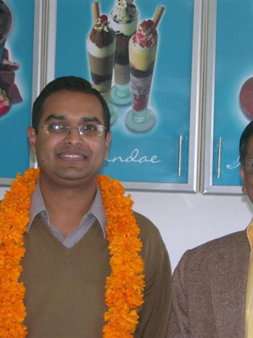 Himanshu Maheshwari, of Manju Enterprises (left), and Flight-lieutenant Sanjiv Jain. Photo by...