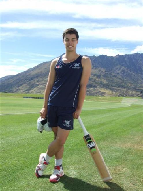 Hong Kong cricketer Mark Chapman has recovered from a knee injury to play in the Cricket World...