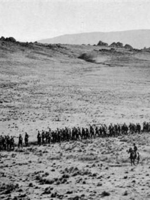 Infantry returning to camp at Matarae after drill. - Otago Witness, 29.4.1914.