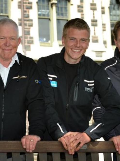 Jack O'Leary (centre) with coach John Parnell (left) and Otago University Aquatic Centre chief...