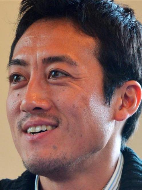 Junichi Sugishita.