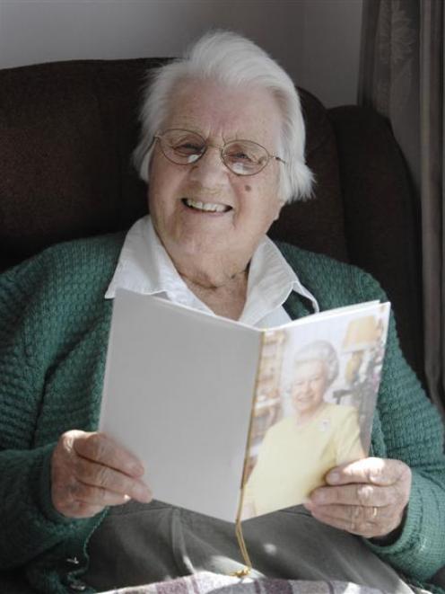 Kate Heads chuckles at her 100th birthday wishes from the Queen. Photo by Linda Robertson.
