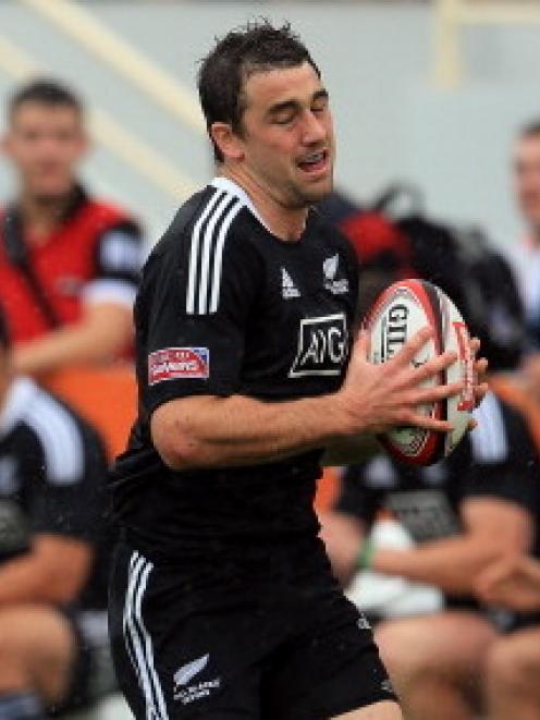 Kurt Baker scored a hat trick as New Zealand beat France in the final of the South Africa sevens...