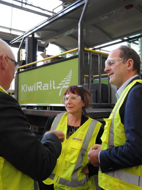 Labour leader David Shearer visits Hillside workshops on Monday. Photo by Craig Baxter.