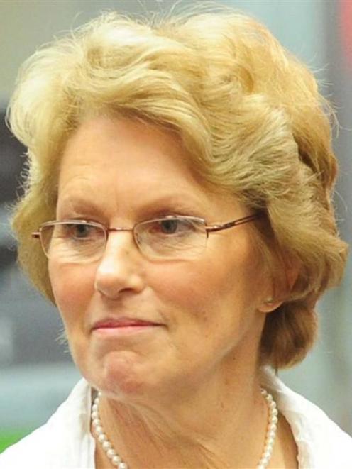 Lesley Elliott.