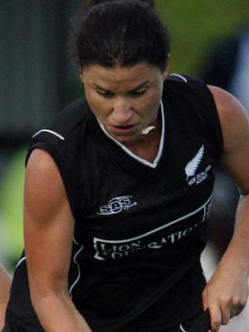 Lisa Walton in action during an Olympic Hockey Qualifier match in 2003. Photo: NZ Herald/Dean...
