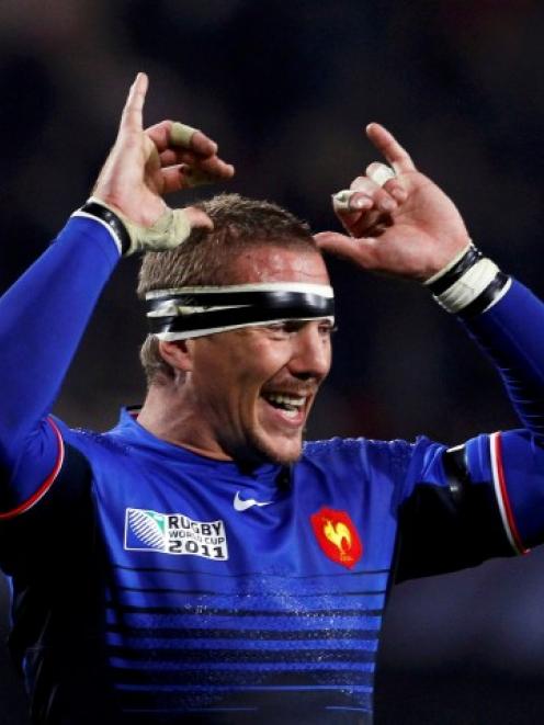 Loose forward Imanol Harinordoquy comes back into the French starting line-up for their...
