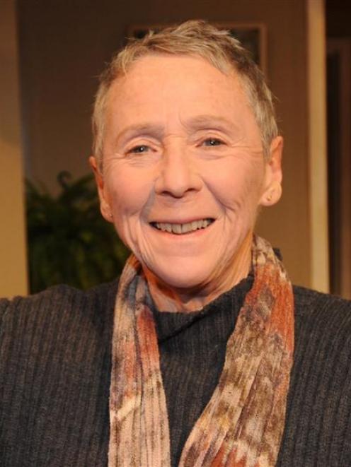 Louise Petherbridge.