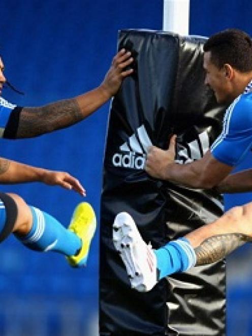 Ma'a Nonu and Sonny Bill Williams warm up together last year.  (Photo by Phil Walter/Getty Images)