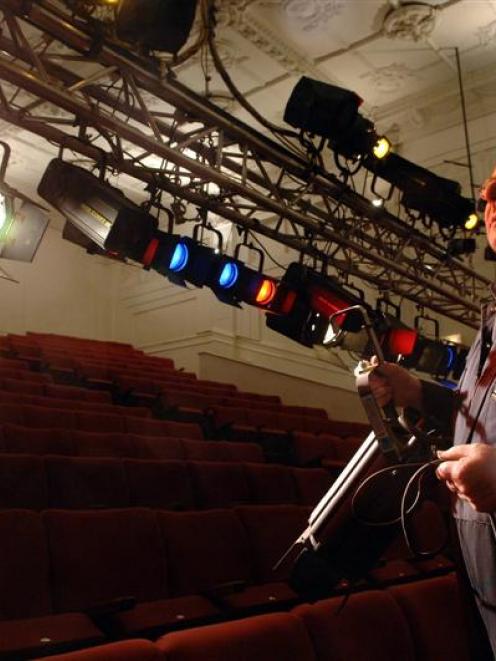 Mayfair Theatre manager Bruce Collier looks at the theatre's new front-of-house lighting truss....