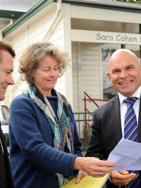 Meeting to discuss issues at Sara Cohen School in Dunedin yesterday are (from left) National list...