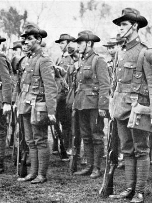 Members of the Expeditionary Force on parade at the Triangle (Queens Gardens), Dunedin,...