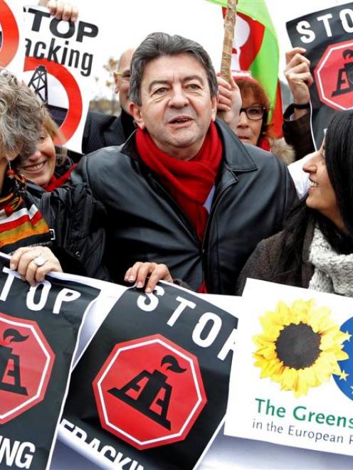Members of the Greens/European Free Alliance Group and the European United Left Group of the...