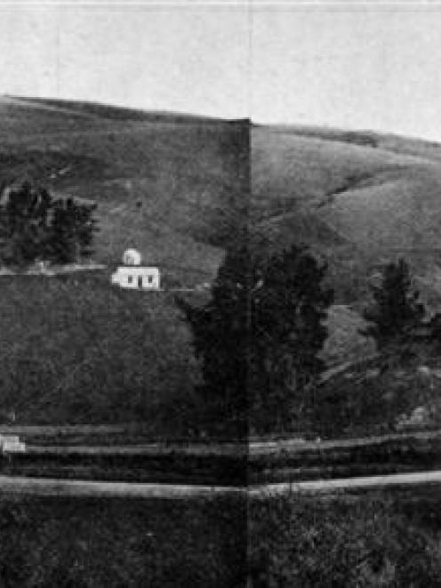 Mr J. Mundell's Bellamy Station homestead and woolshed, near Lawrence. - Otago Witness, 18.8.1915.