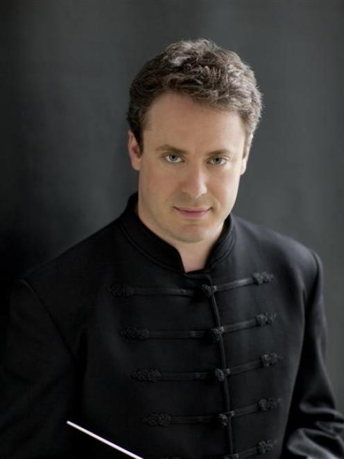 New Zealand Symphony Orchestra guest conductor Julian Kuerti. Photos by Hilary Scott/Dario Acosta.
