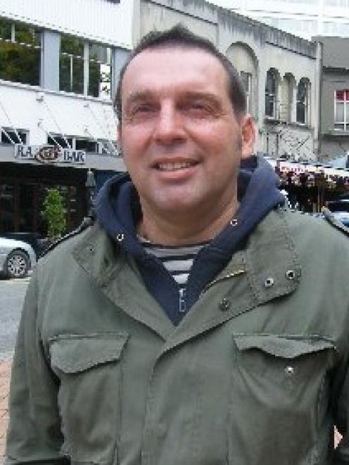 Olivier Lequeux.
