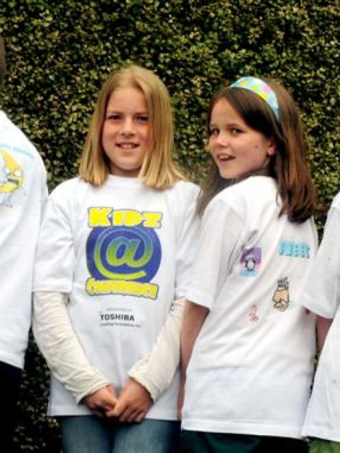 Otago school pupils (from left) Aaron Pitts (10), of Wakari School, Daniel Clayton (10), of...