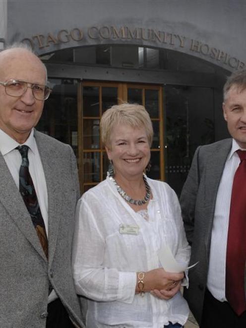 Outside the Otago hospice are (from left) George Davis, of Dunedin, hospice marketing manager Lyn...