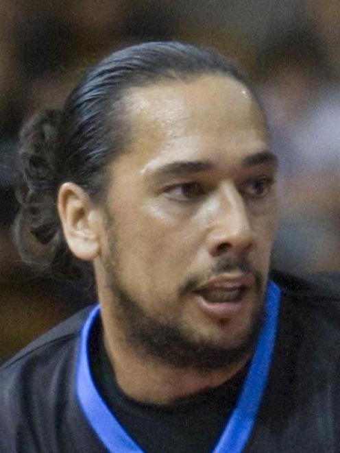 Paul Henare