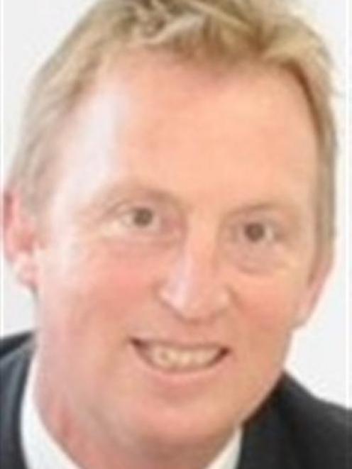 Peter McIntyre.