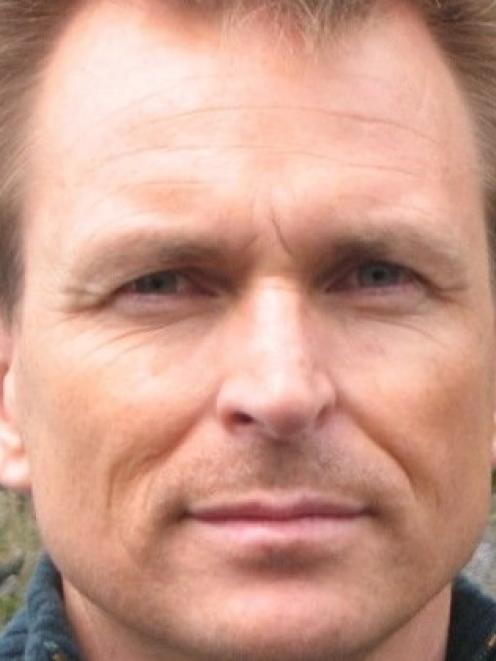 Phil Keoghan