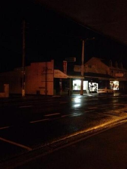 Power was out to some areas of South Dunedin tonight. Photo Twitter (@thegreybarcode)