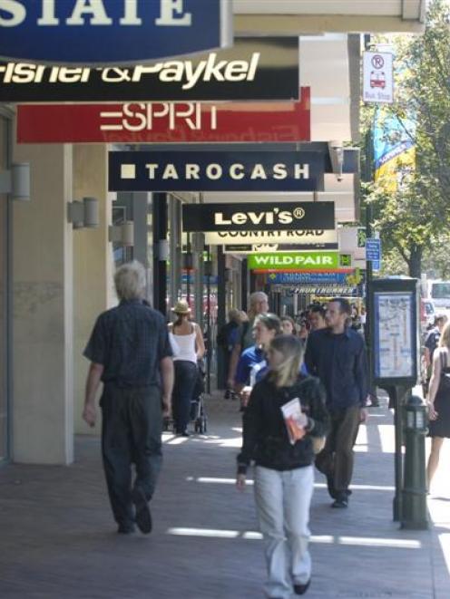 Retailers helped by holidays. Photo by Jane Dawber.
