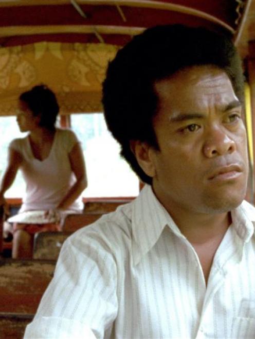 Saili, who wants only to defend the honour of his beloved wife, Vaaiga.