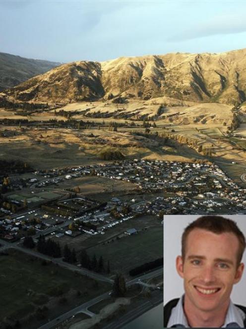 Hillend Station occupies the flanks of Mount Alpha, overlooking Wanaka. Inset: Sam Morgan