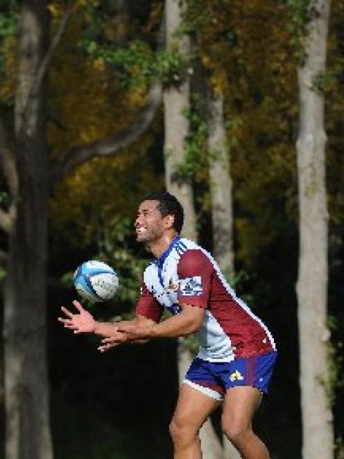 Siale Piutau at Highlanders training at Logan Park yesterday. Photo by Peter McIntosh.