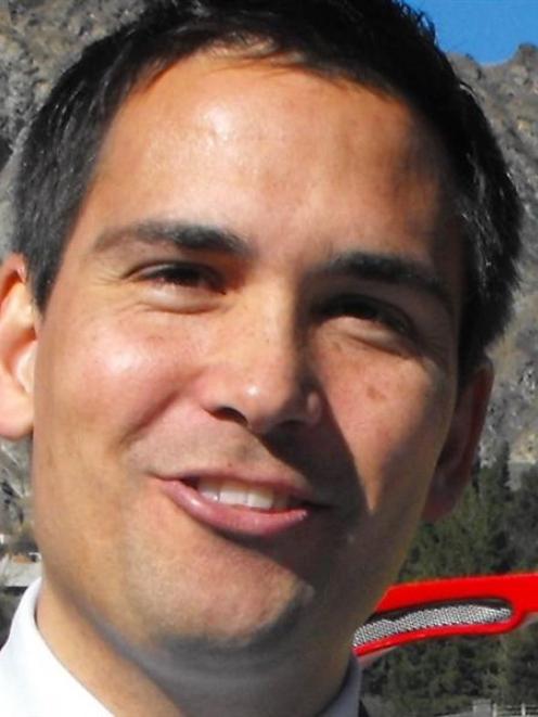 Simon Bridges.