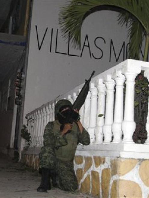 Shootout kills 16 in Acapulco resort | Otago Daily Times Online News