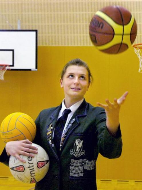 Sporting all-rounder Zoe Cadzow excels at netball, basketball and water polo. Photo by Jane Dawber.