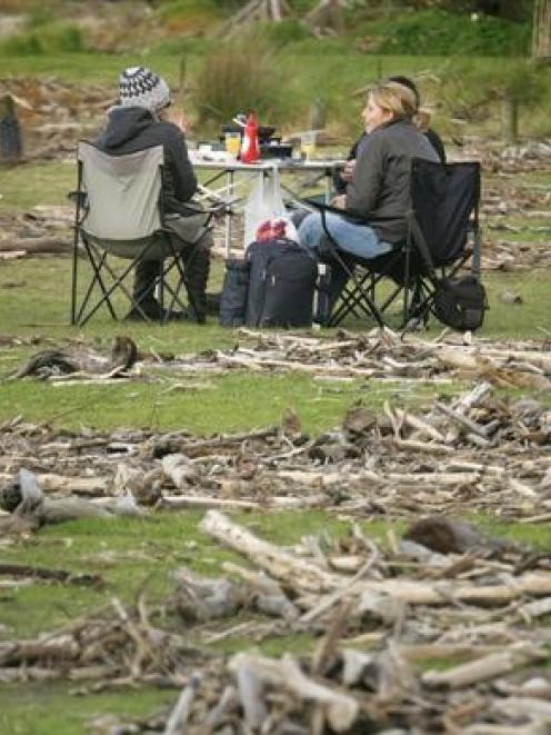 Sunny skies returned to the Bay of Plenty yesterday and holidaymakers found space to have a...