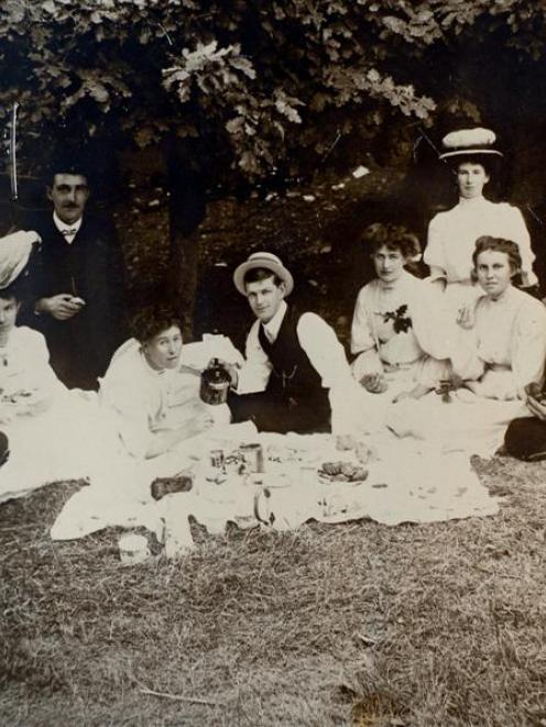 Sylvia Woodhouse found this old photograph in a derelict house in Middlemarch. She is now looking...