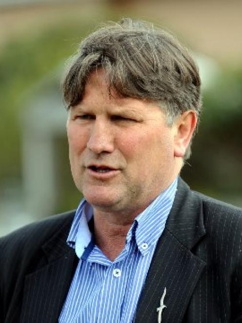 Tahuna Normal Intermediate principal Tony Hunter.