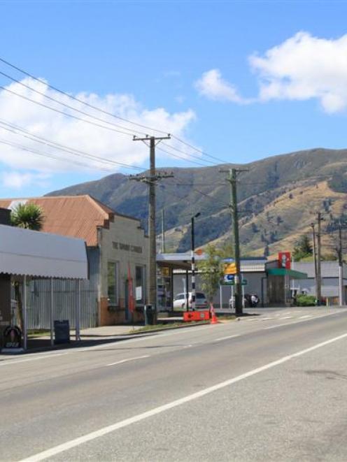 Tapanui's Northumberland St will soon be red, white and blue. Photo by Hamish MacLean.